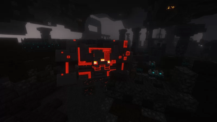 Redstone Monstrosity Warden — screenshot 2